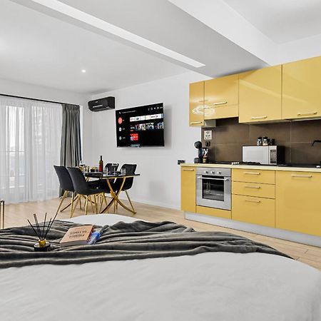 Central Deluxe By Rh Living Букурещ Екстериор снимка