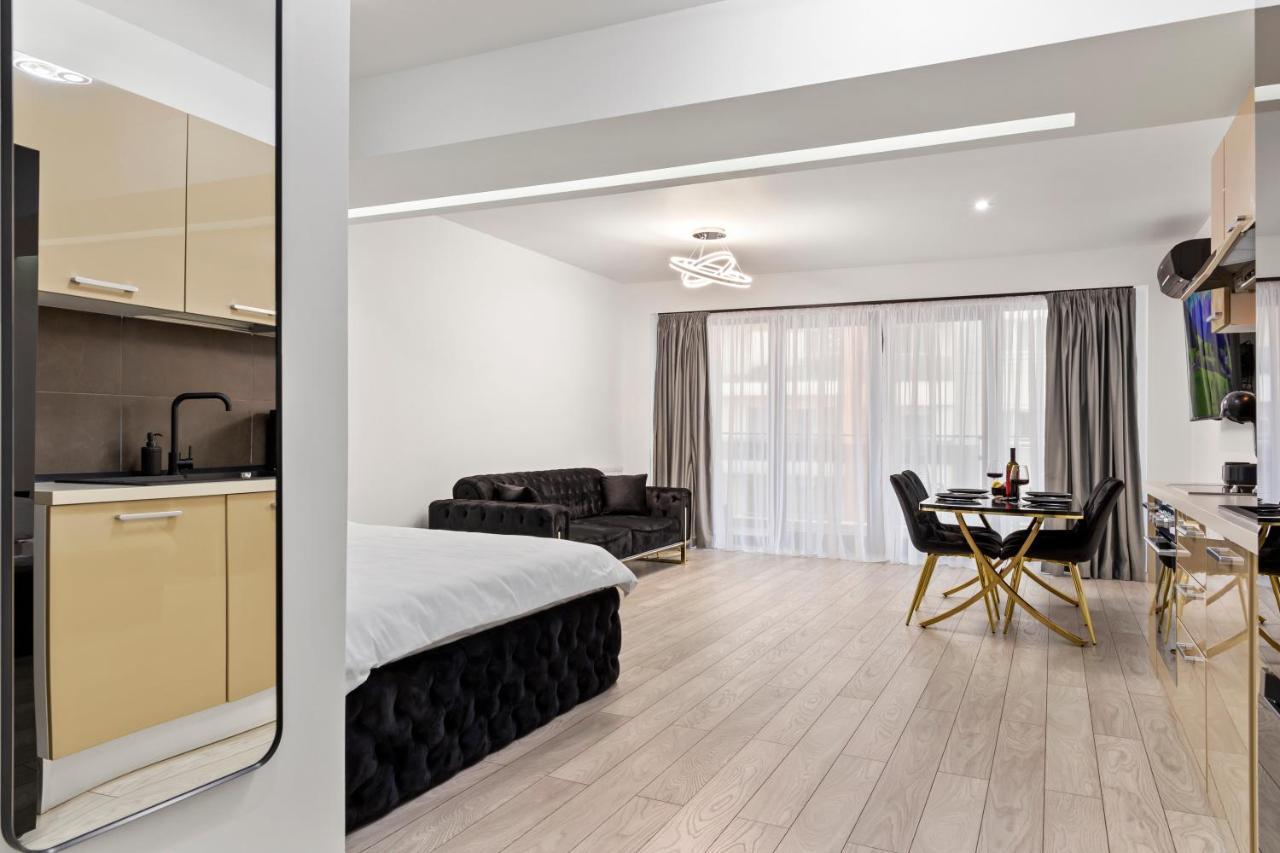 Central Deluxe By Rh Living Букурещ Екстериор снимка