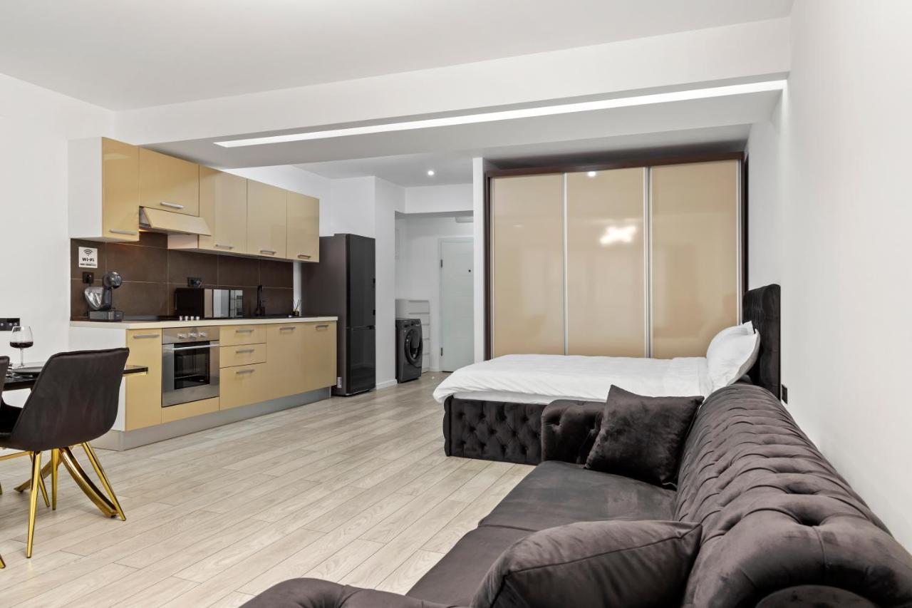 Central Deluxe By Rh Living Букурещ Екстериор снимка