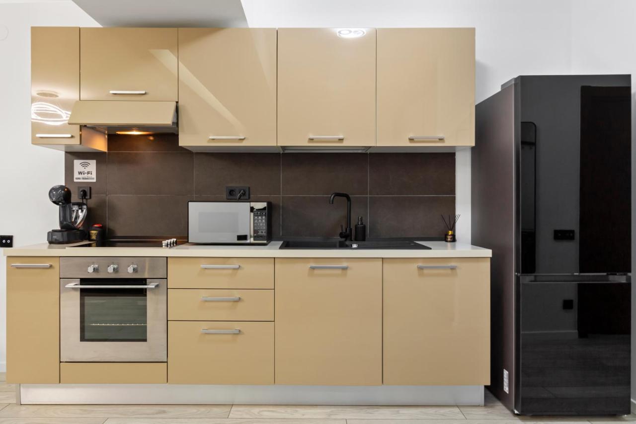 Central Deluxe By Rh Living Букурещ Екстериор снимка
