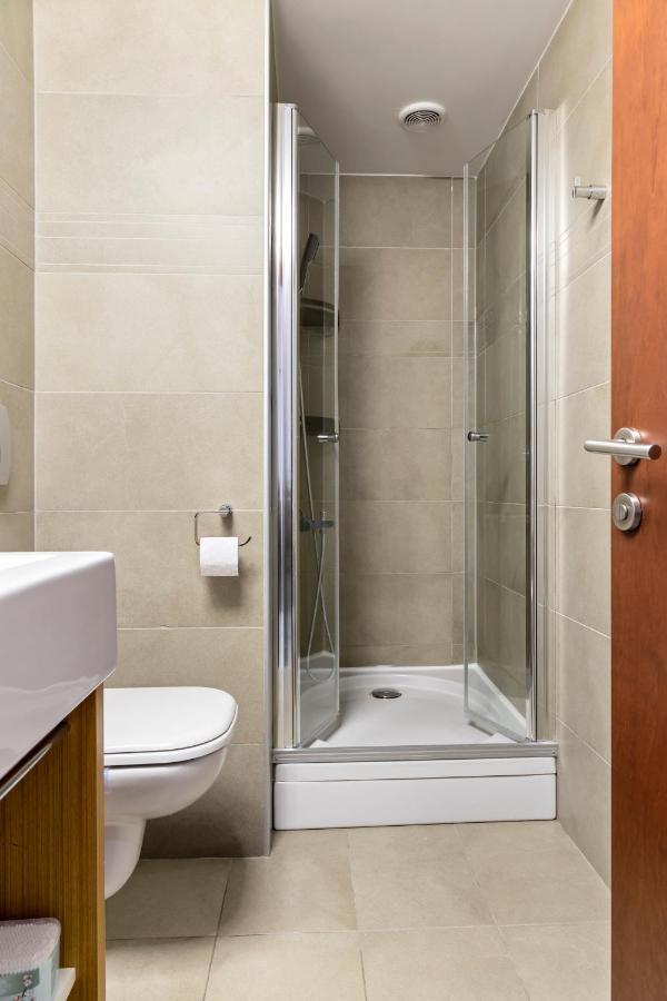 Central Deluxe By Rh Living Букурещ Екстериор снимка