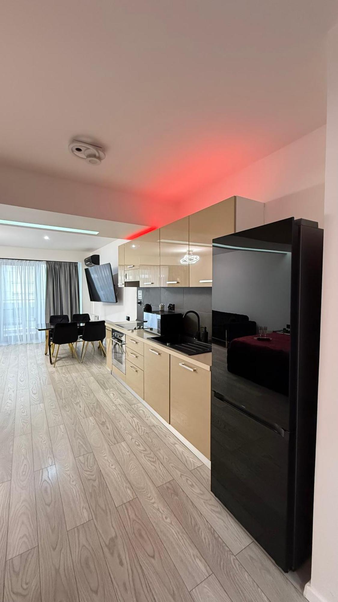 Central Deluxe By Rh Living Букурещ Екстериор снимка