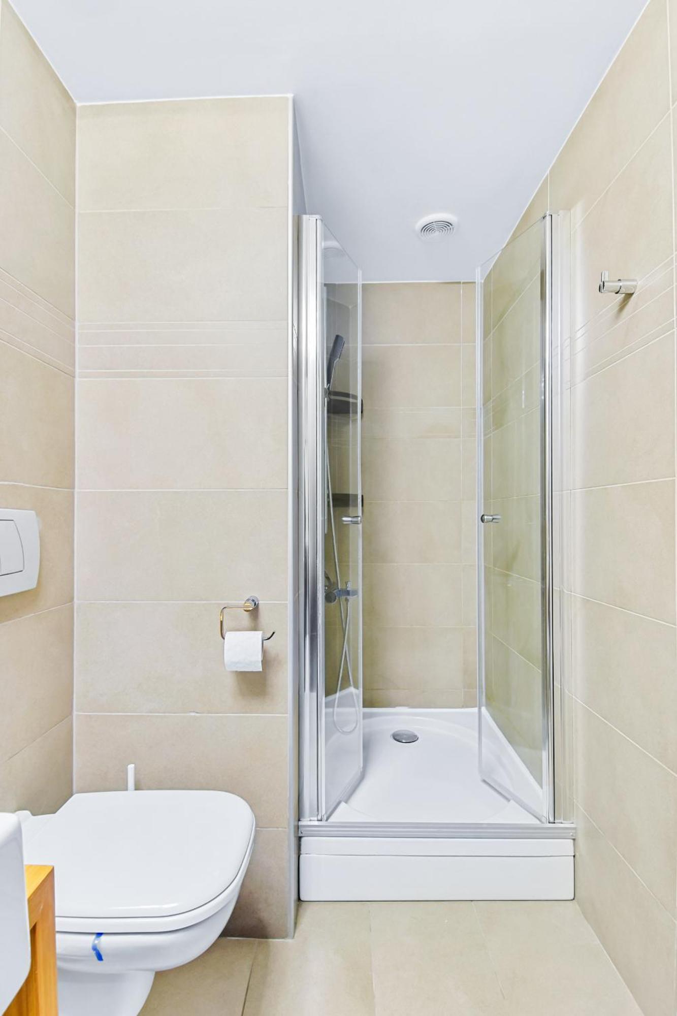 Central Deluxe By Rh Living Букурещ Екстериор снимка